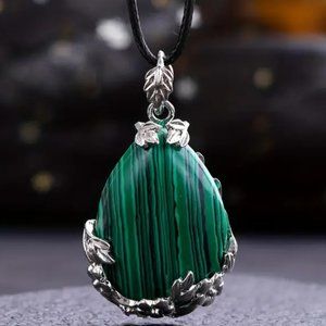 Malachite Pattern Drop Shaped Synthetic Stone Pendant Necklace